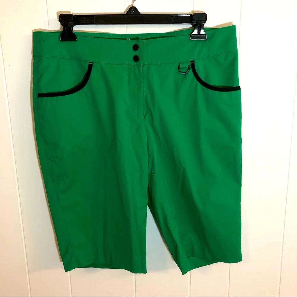 EP Sport Kelly Green Trimmed in Black Golf Performance Bermuda Shorts Size 8 - Picture 1 of 5